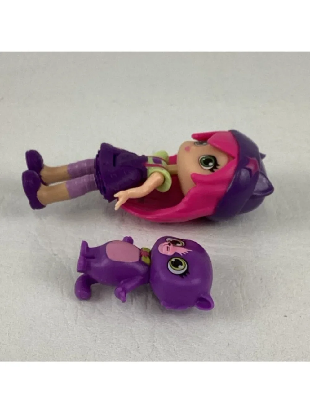 Little Charmers Hazel Action Figure 3